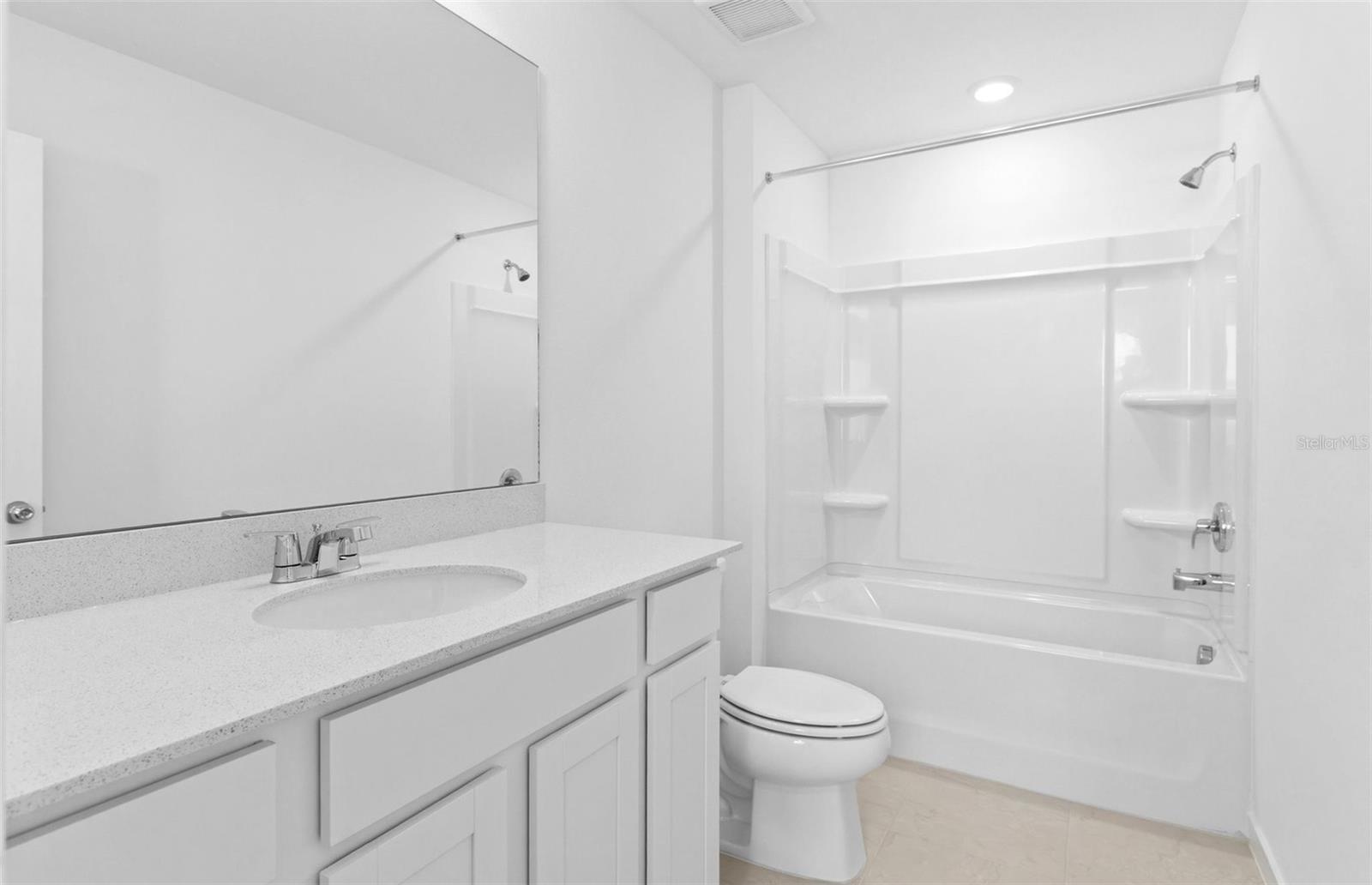 OAKFIELD LAKES - Residential