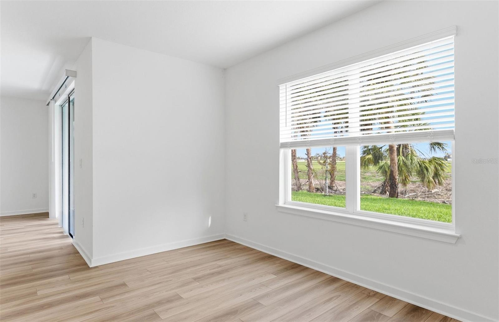 OAKFIELD LAKES - Residential