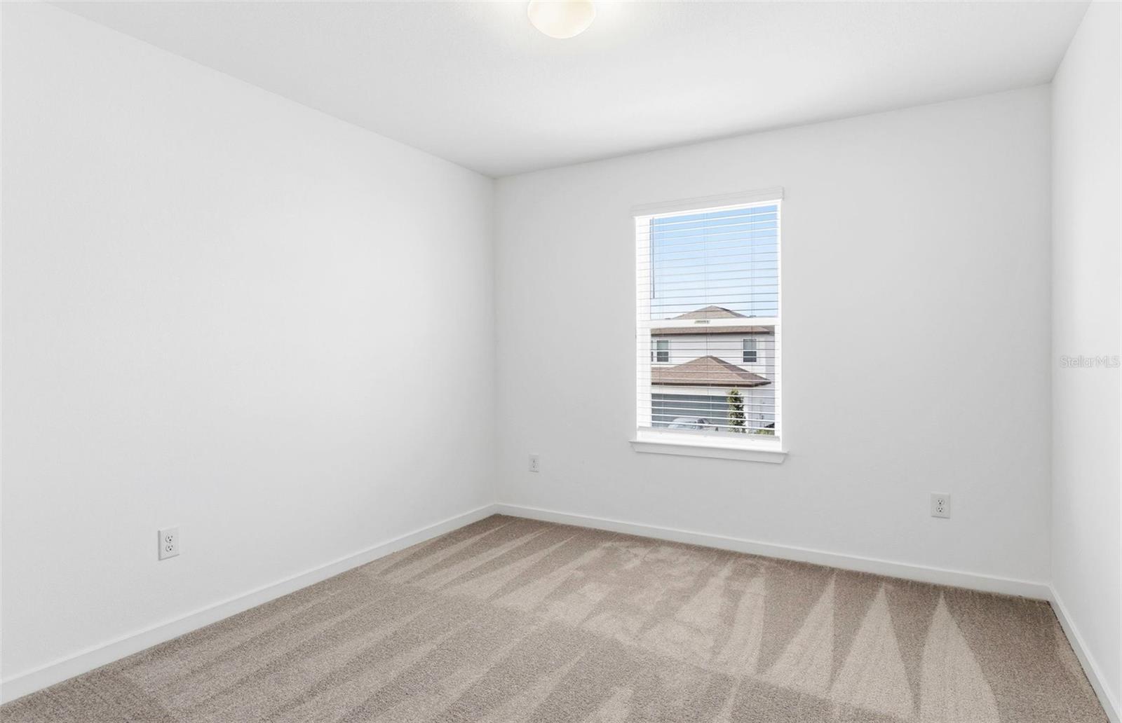 OAKFIELD LAKES - Residential