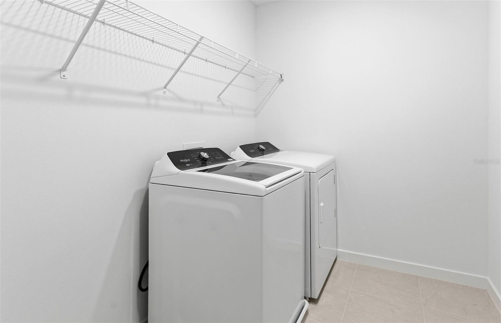 OAKFIELD LAKES - Residential