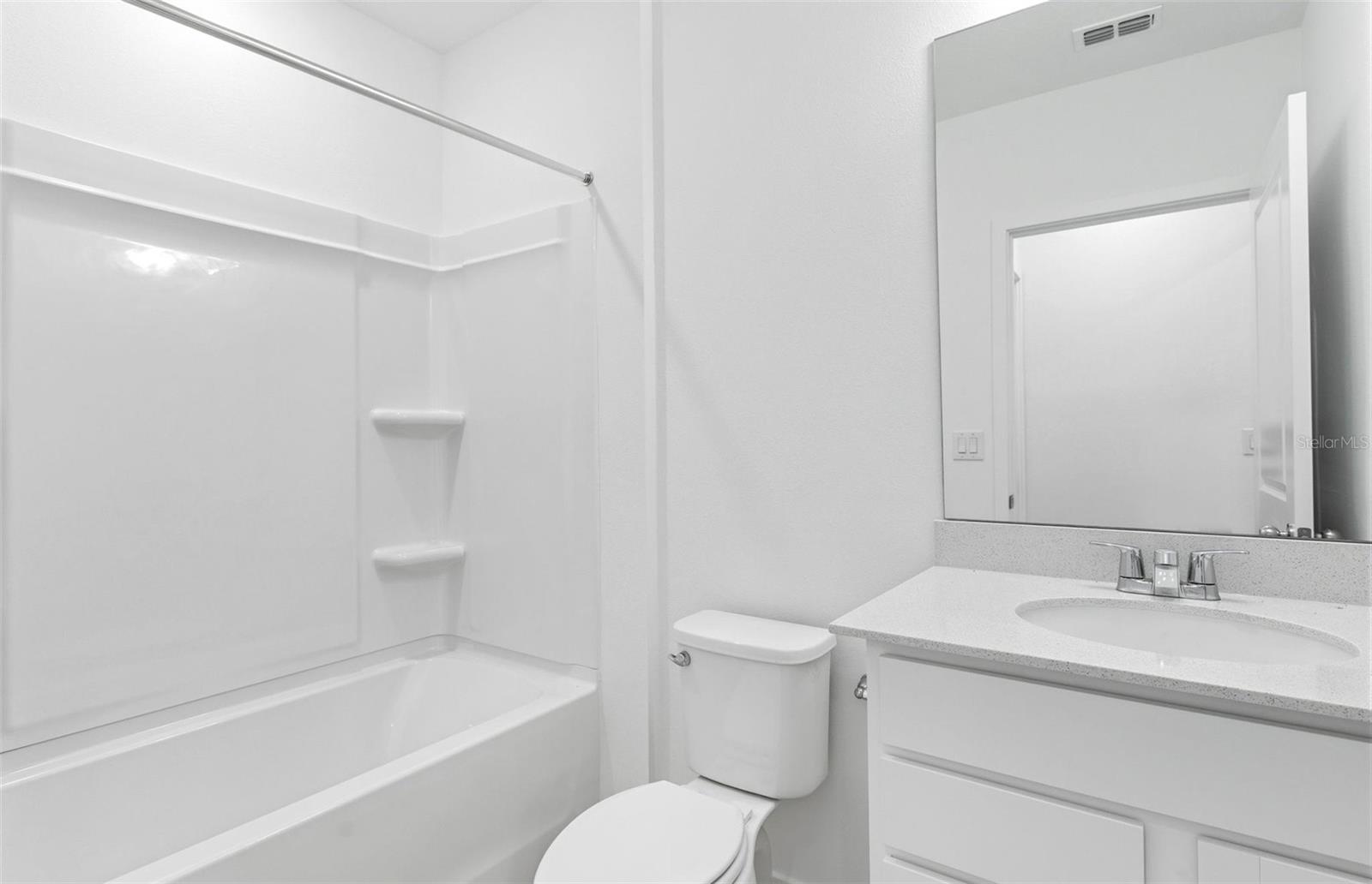 OAKFIELD LAKES - Residential