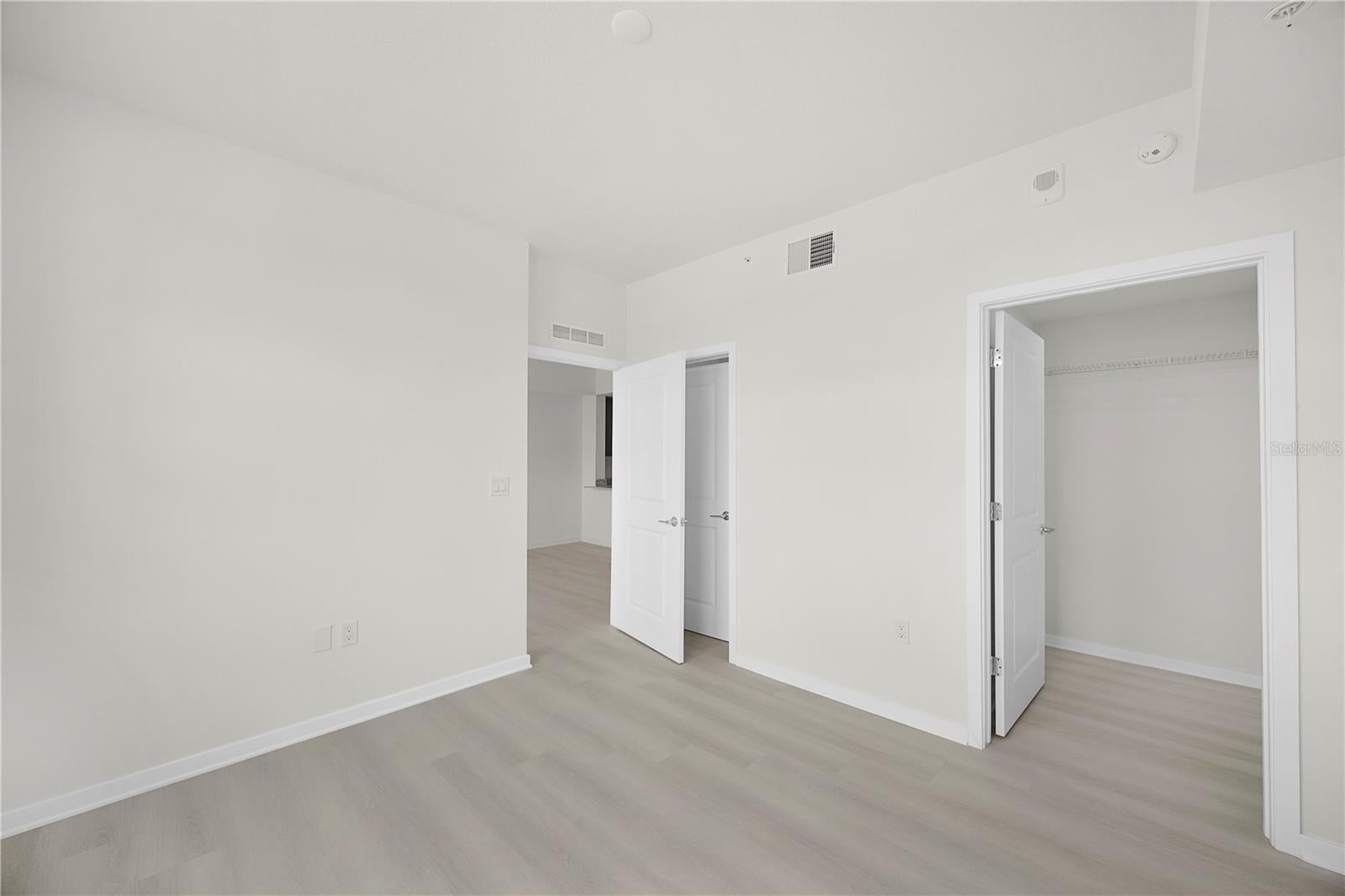 5563 MILLENIA PARK BLVD 412