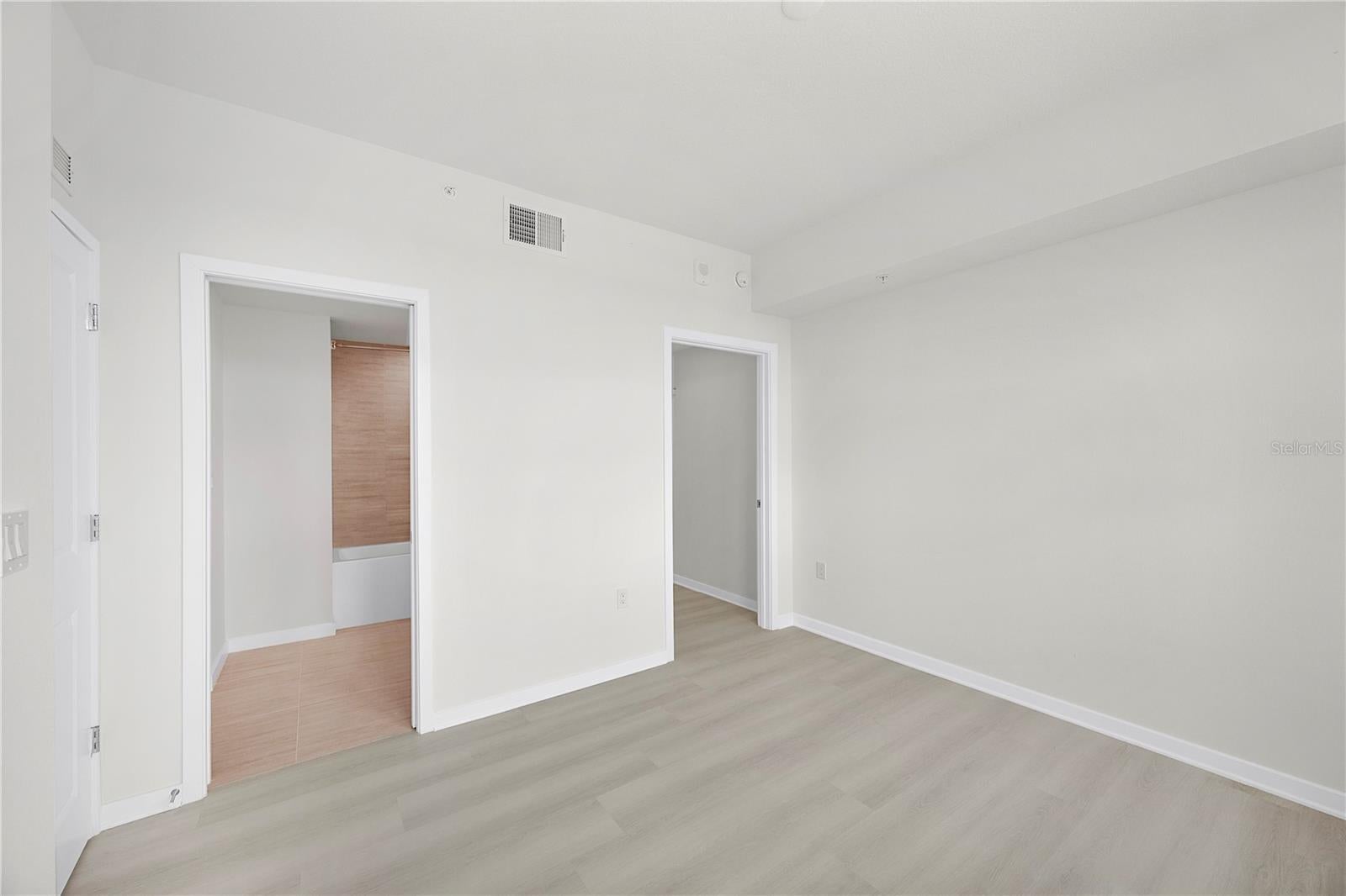 5563 MILLENIA PARK BLVD 412