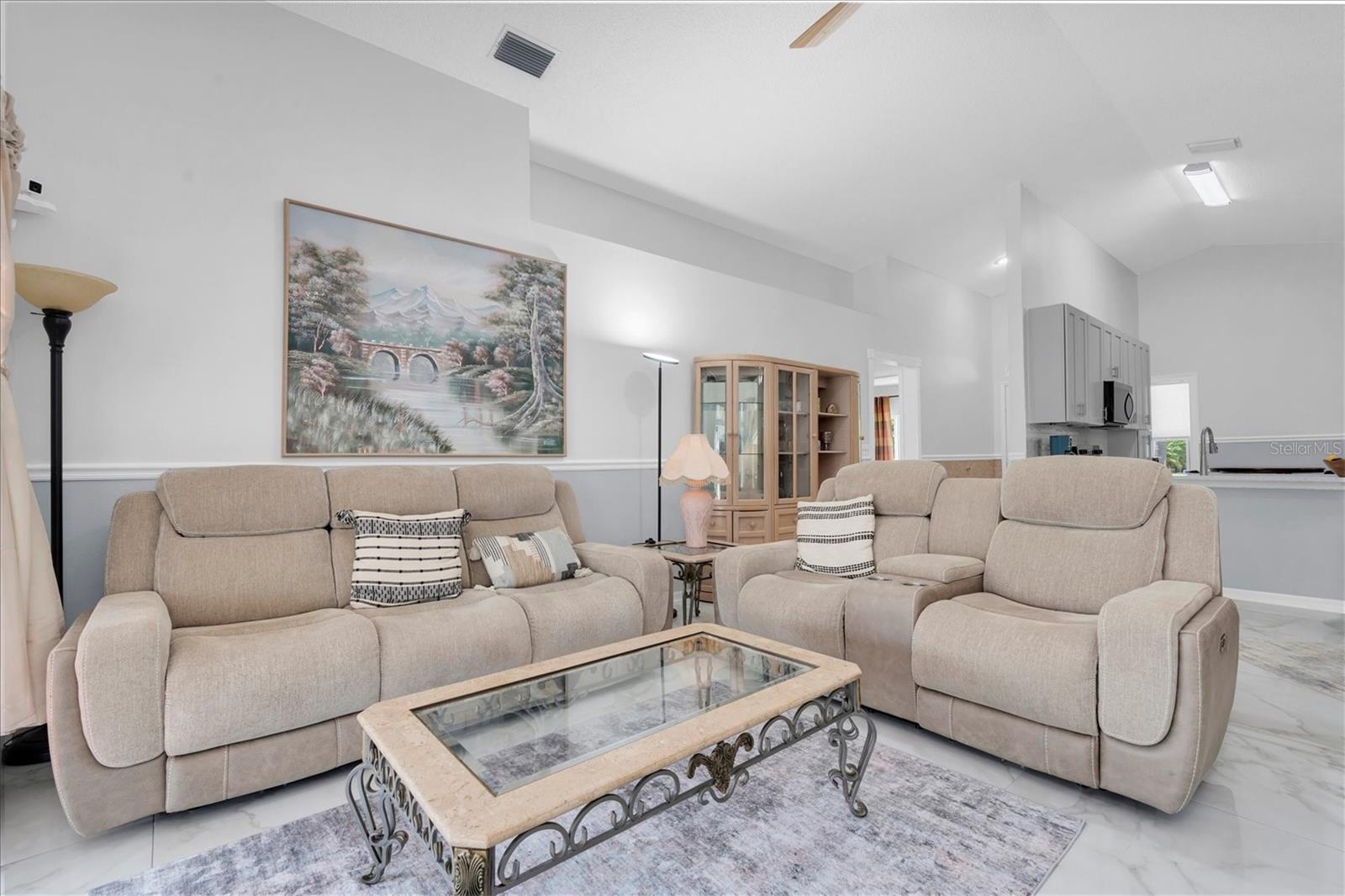 11113 BLOOMINGTON DRIVE