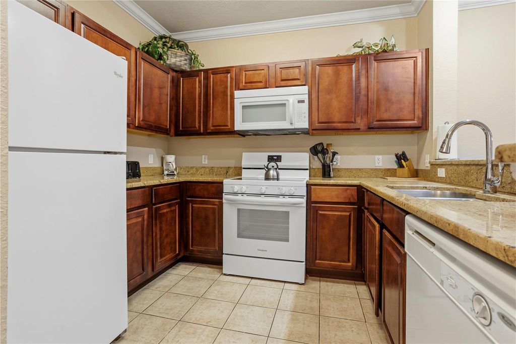 Photo of 1370 Tuscan Terrace #2308, Davenport, FL 33896 (MLS # P4938472)