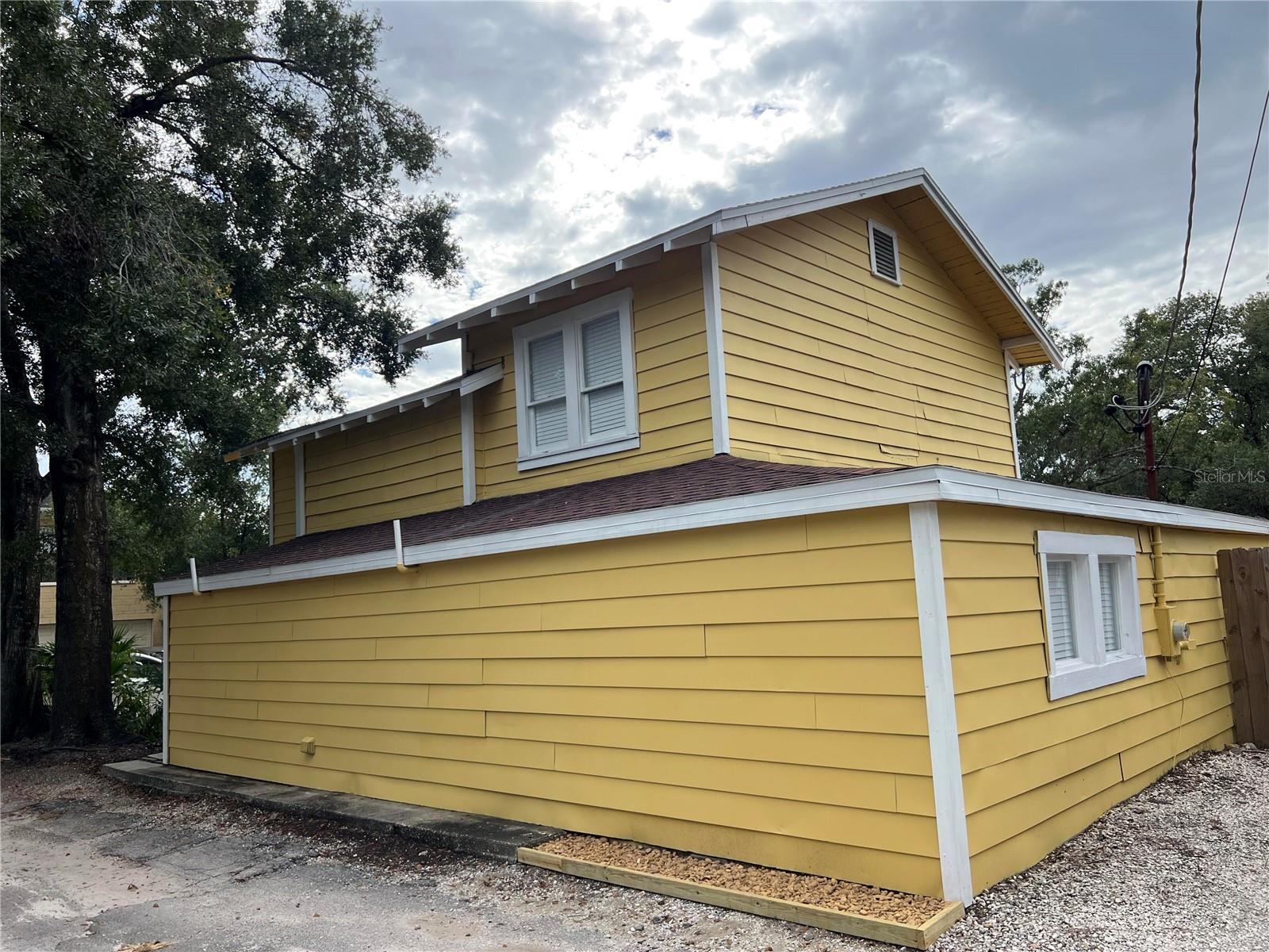 206 E FRIERSON AVENUE