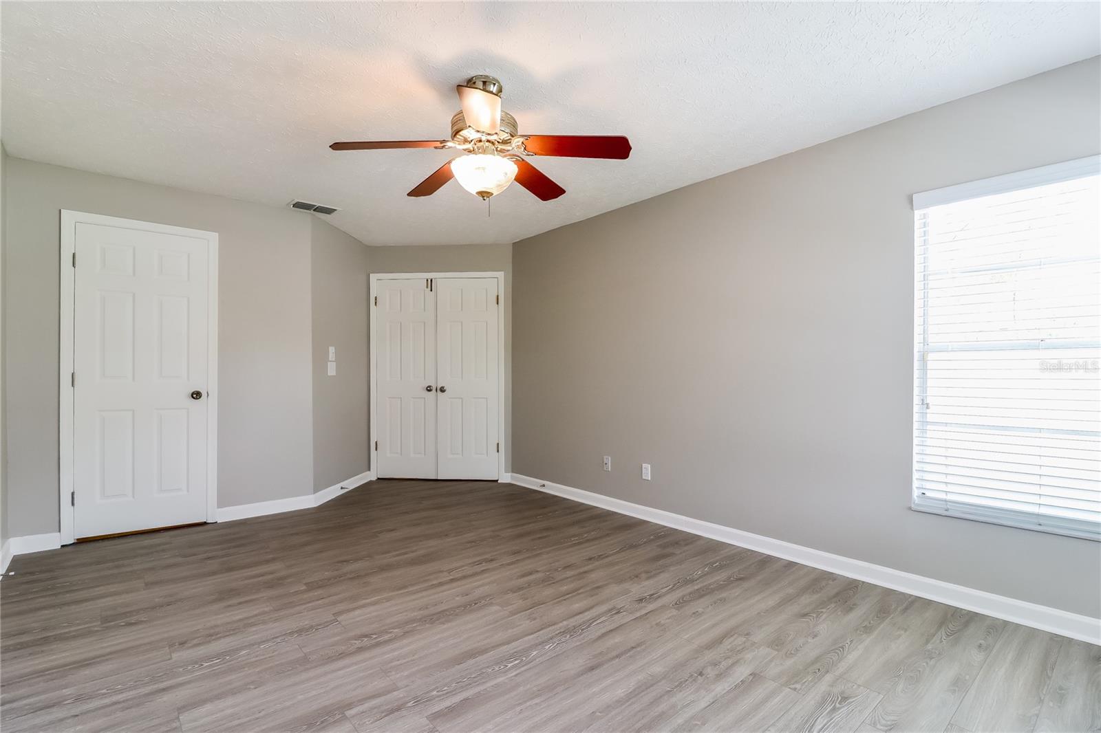 CYPRESS COVE SUB - Residential Lease