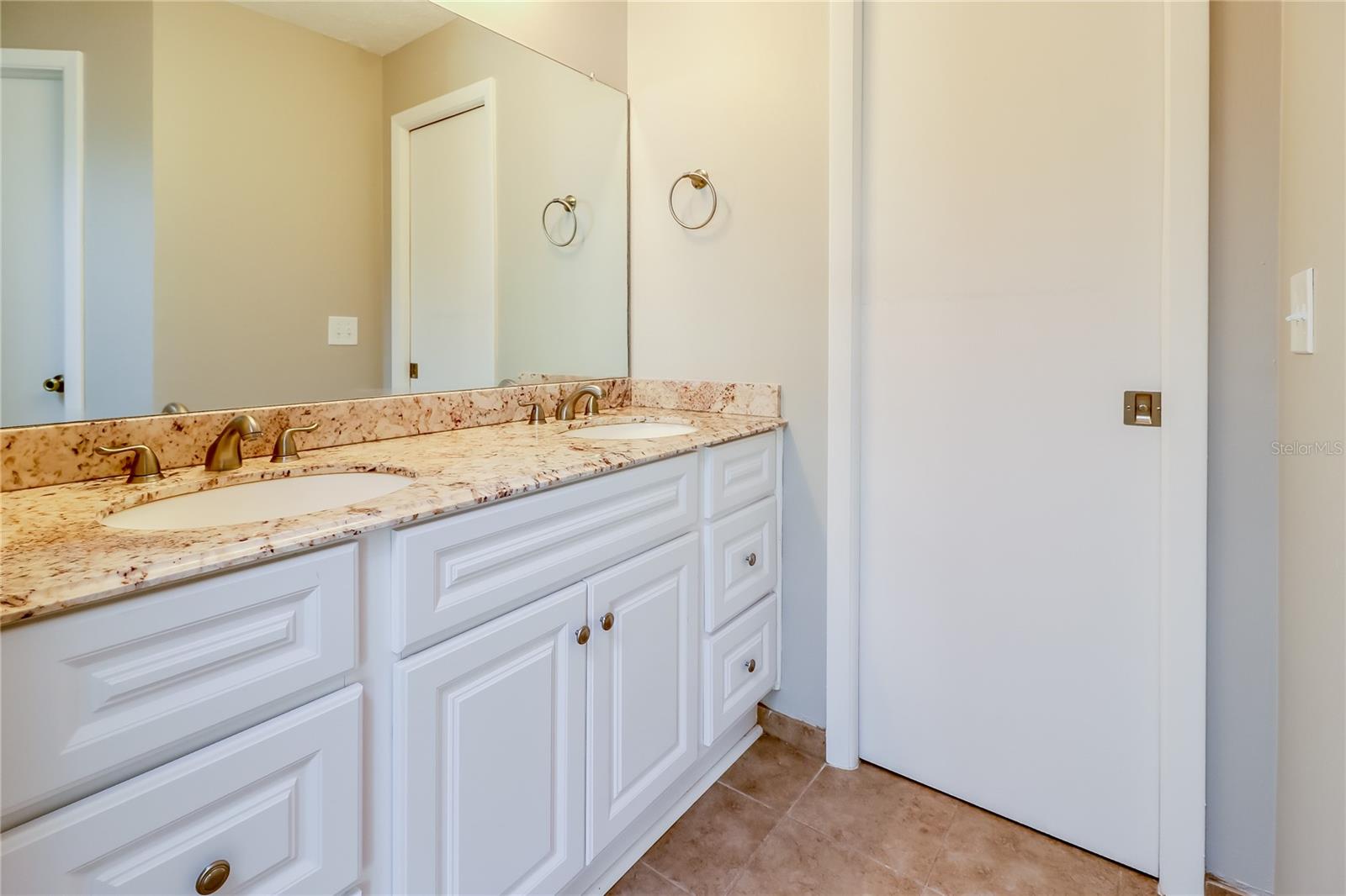 CYPRESS COVE SUB - Residential Lease