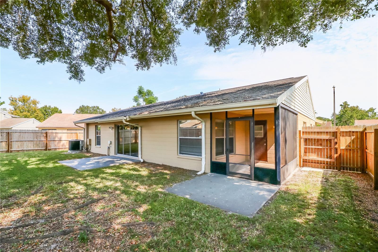 CYPRESS COVE SUB - Residential Lease