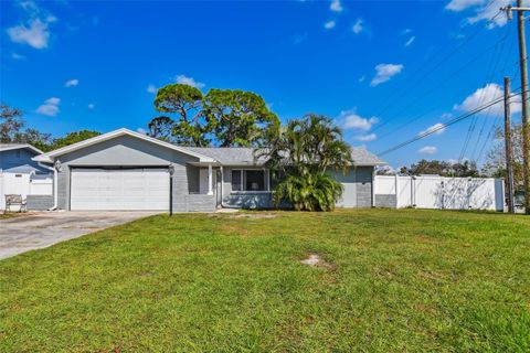 A home in SEMINOLE