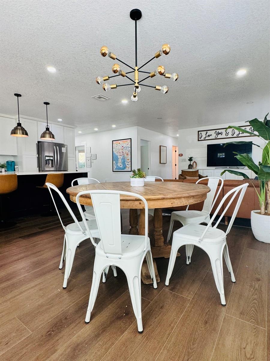 4211 S DREXEL AVENUE
