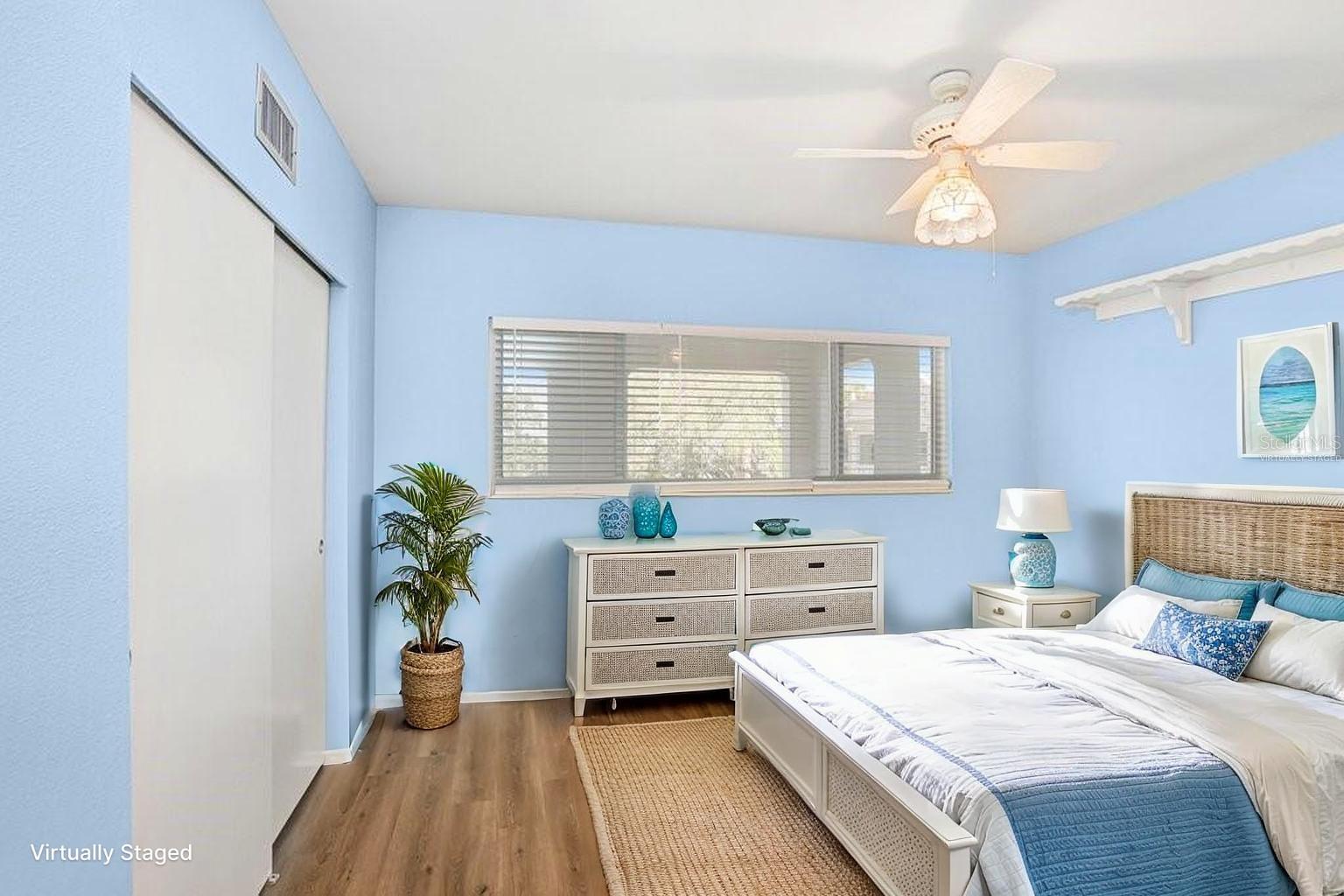 ON TOP OF THE WORLD - Residential