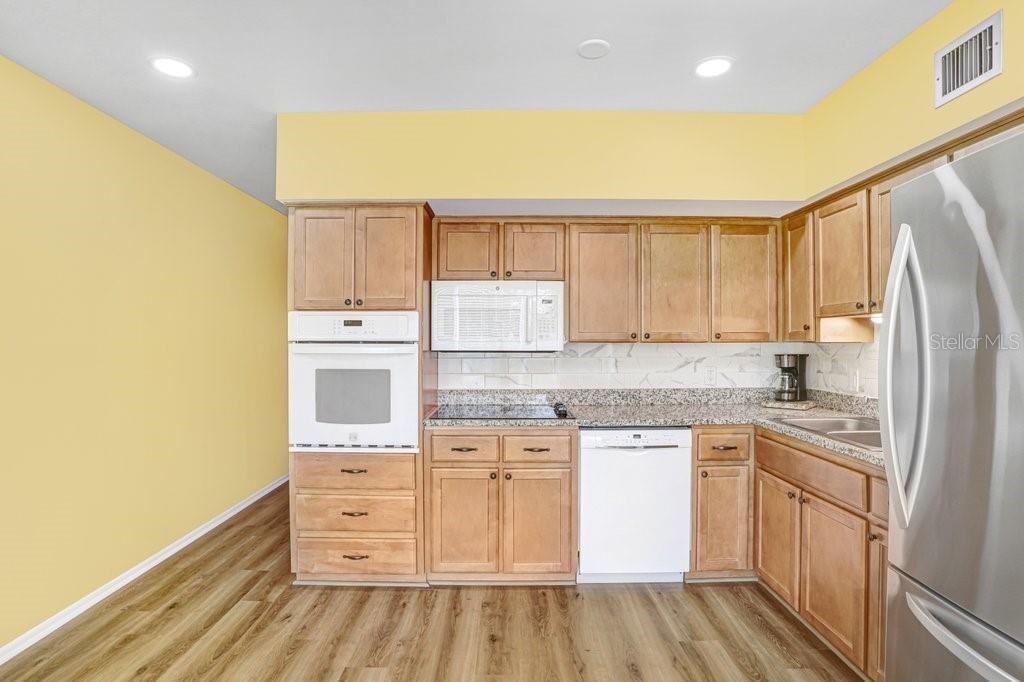 ON TOP OF THE WORLD - Residential