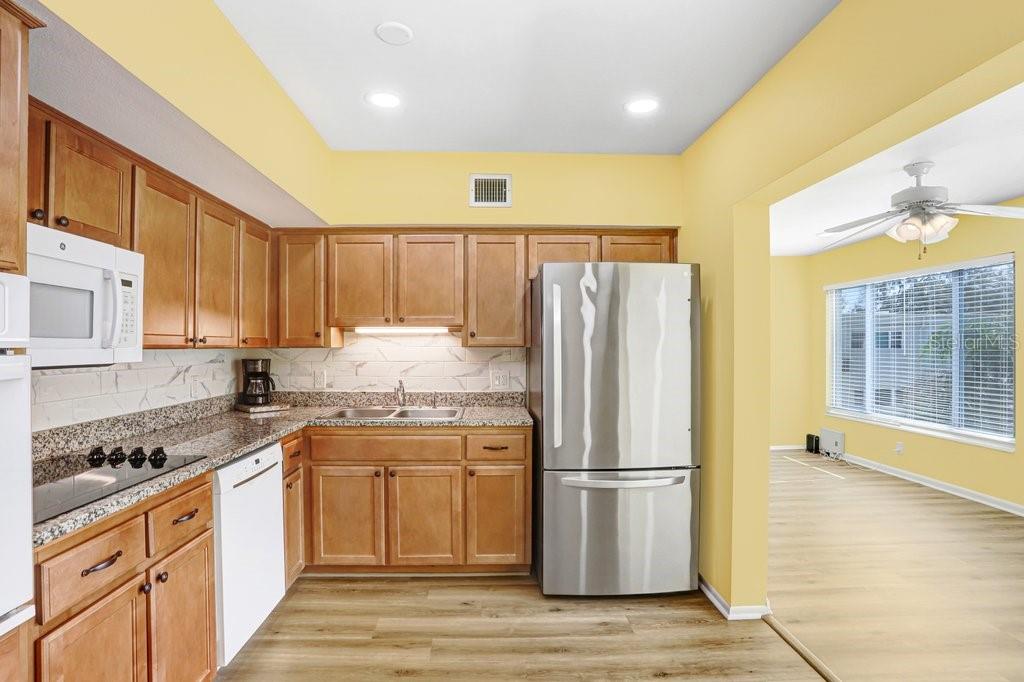 ON TOP OF THE WORLD - Residential