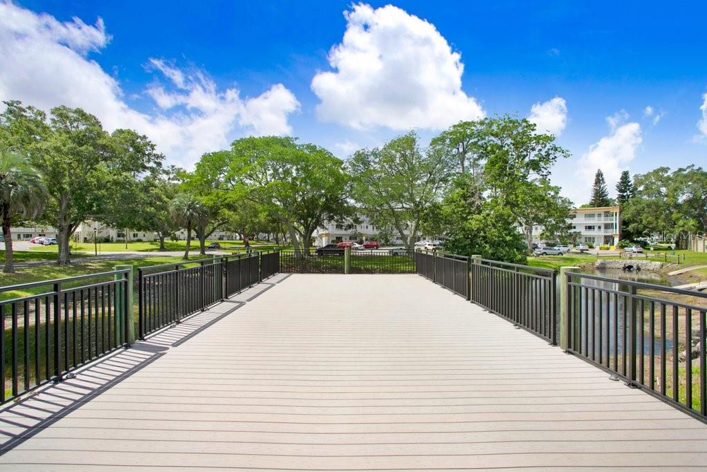 ON TOP OF THE WORLD - Residential