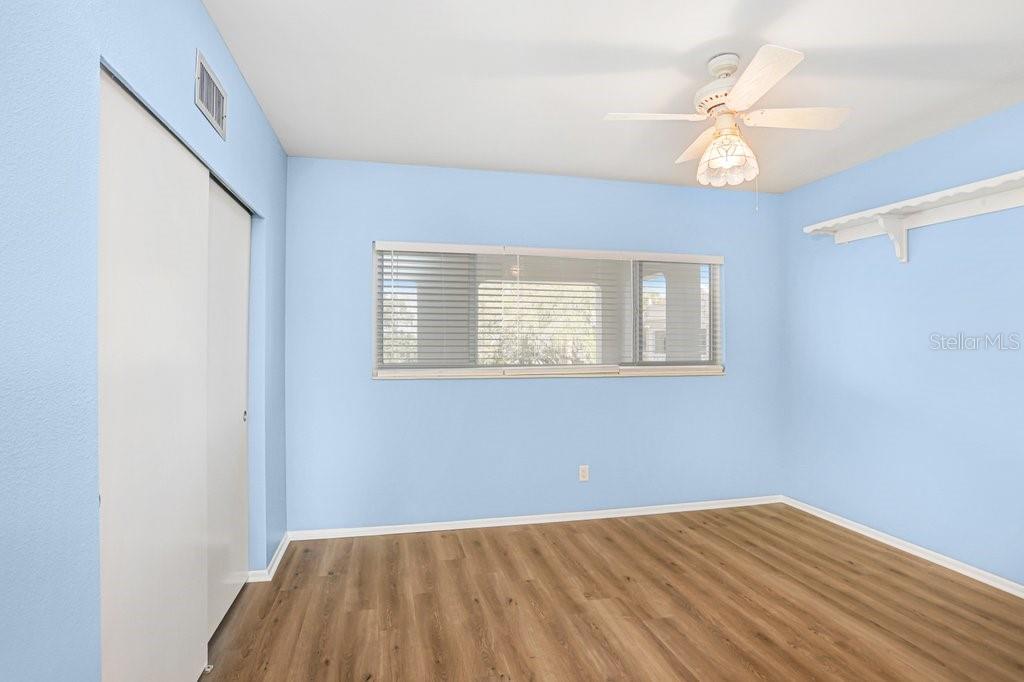 ON TOP OF THE WORLD - Residential