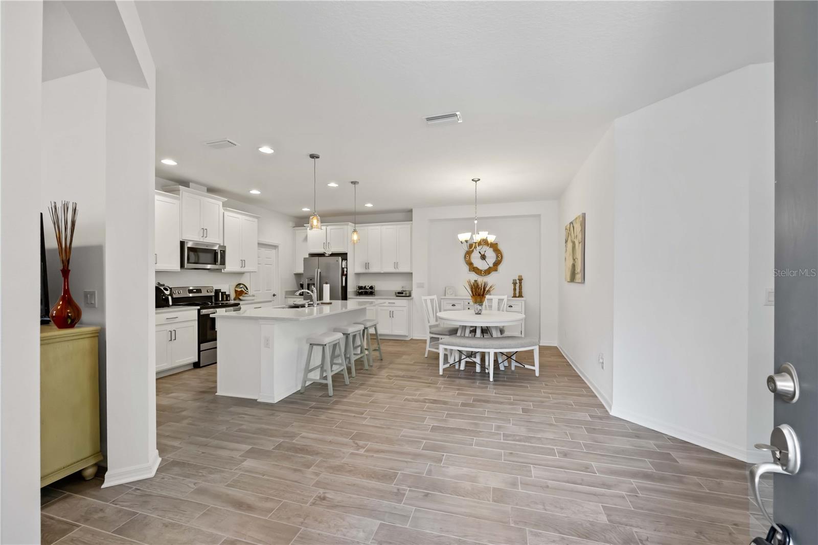 AMBERLY PH II - Residential