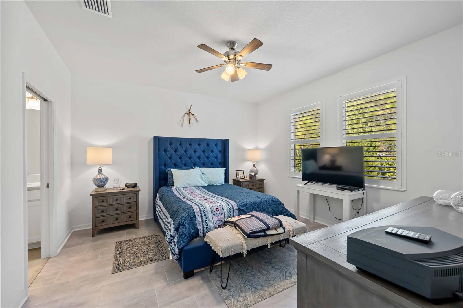 AMBERLY PH II - Residential