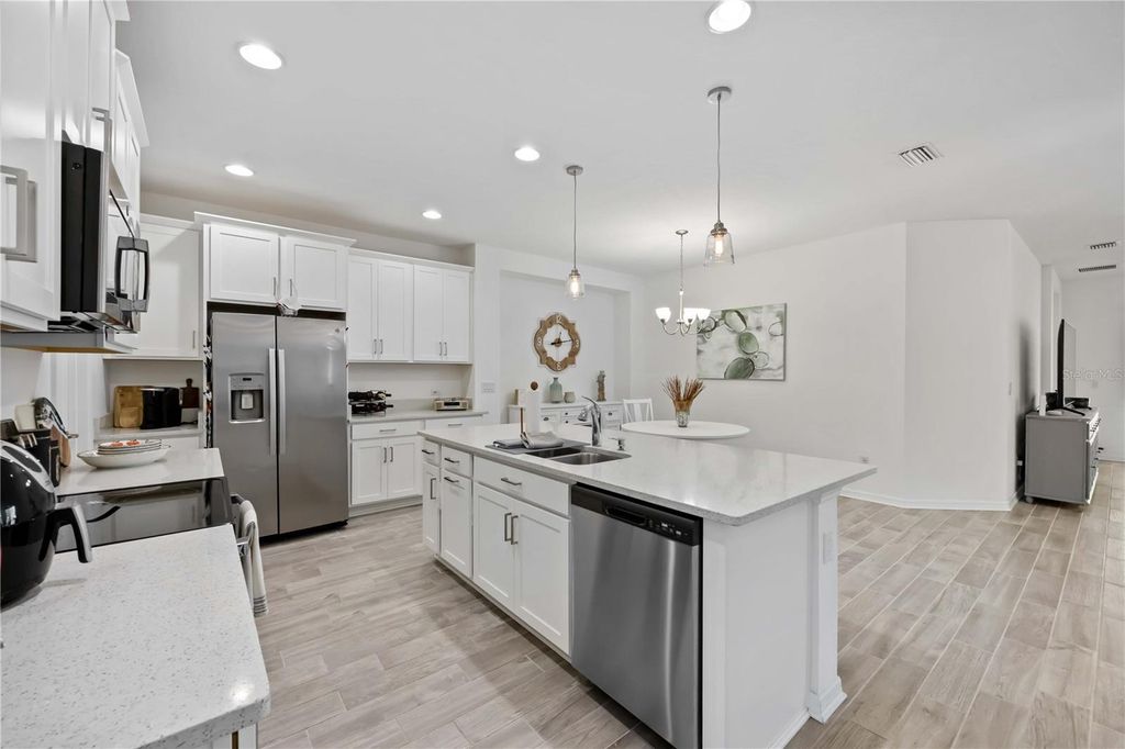 Photo of 6081 Amberly Drive, Bradenton, FL 34208 (MLS # A4672723)