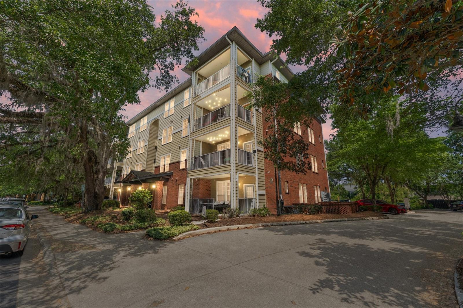 CAMPUS VIEW NORTH - Residential