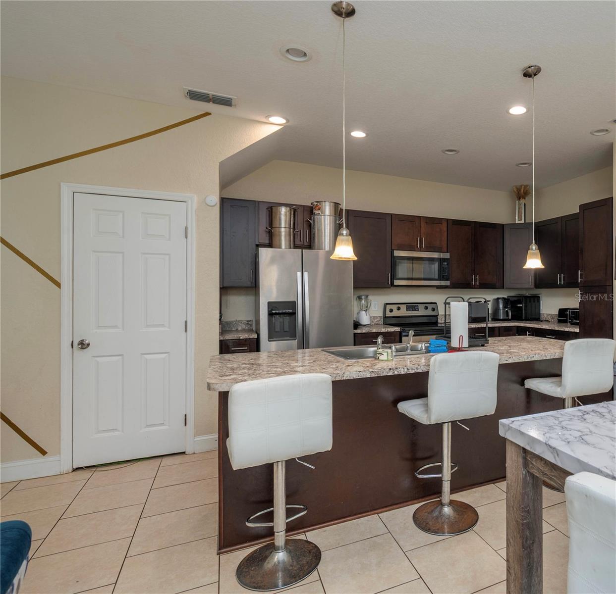 1105 WATERSEDGE DRIVE