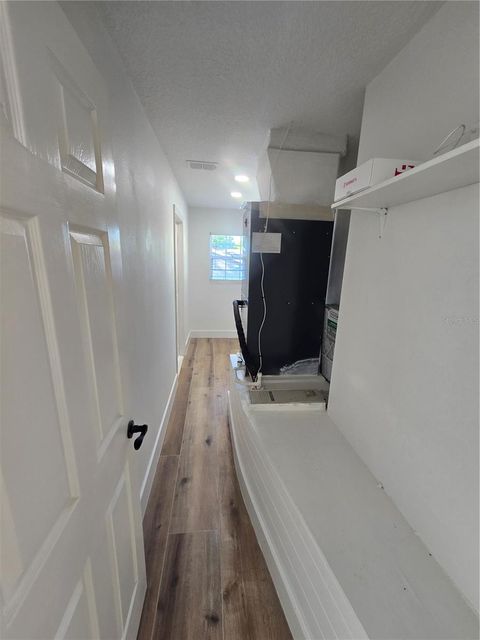 listing image 77