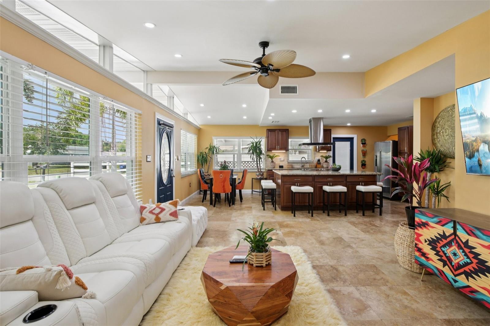 3925 PRADO DRIVE, SARASOTA, FL, 34235 4 3925 PRADO DRIVE