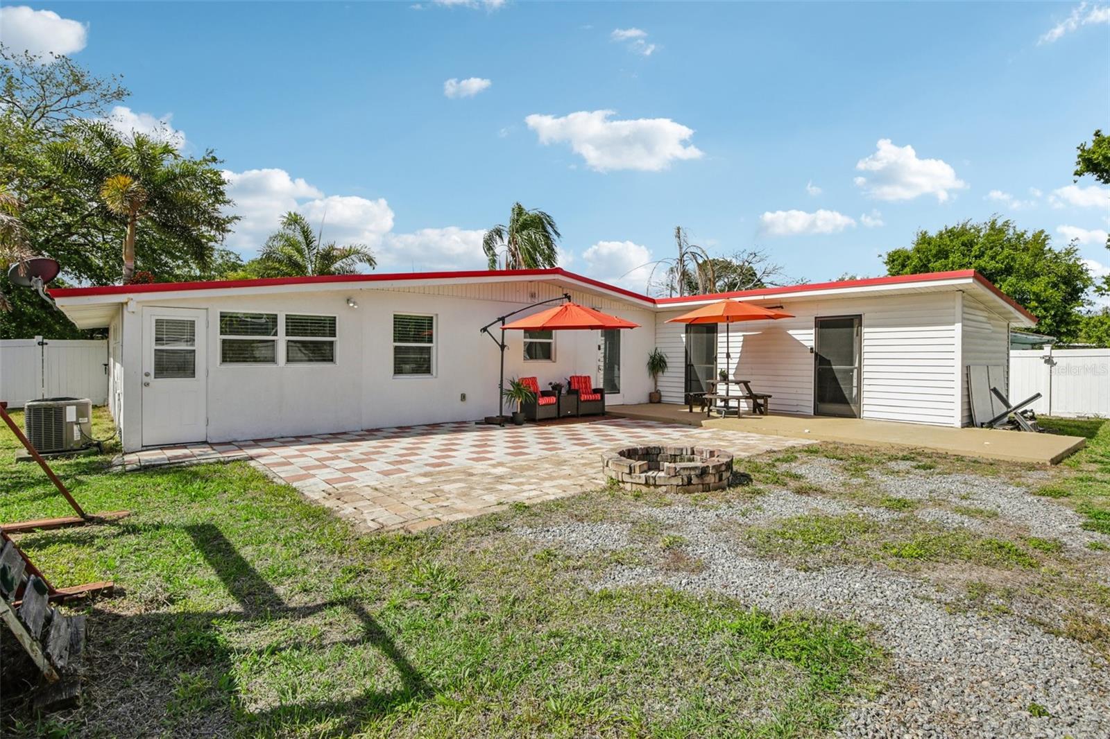 DE SOTO LAKES - Residential