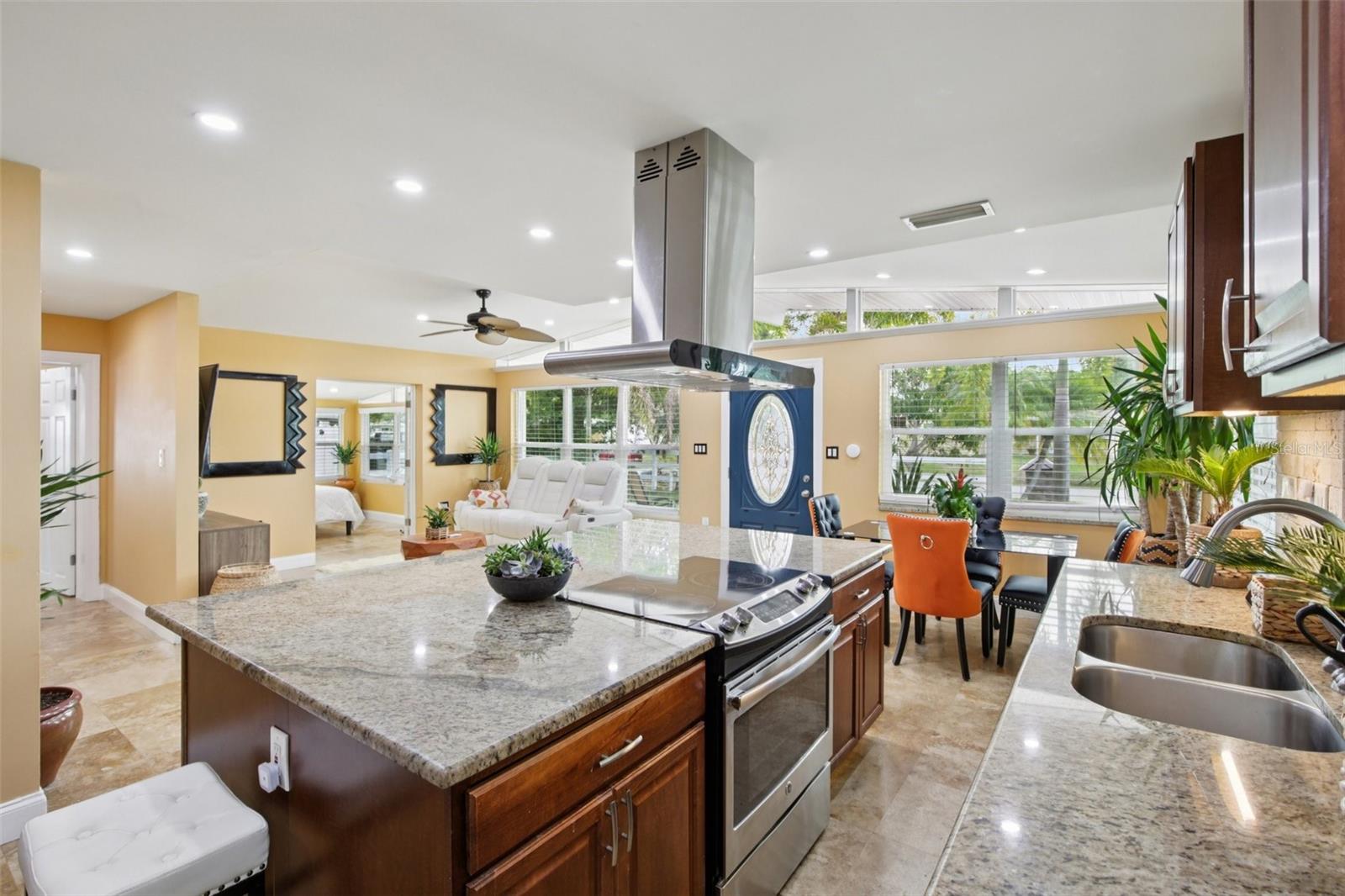 DE SOTO LAKES - Residential