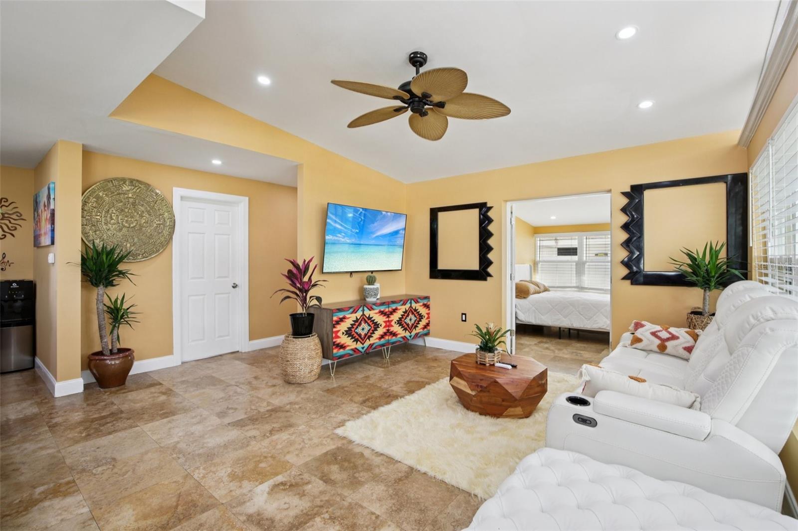 3925 PRADO DRIVE, SARASOTA, FL, 34235 2 3925 PRADO DRIVE