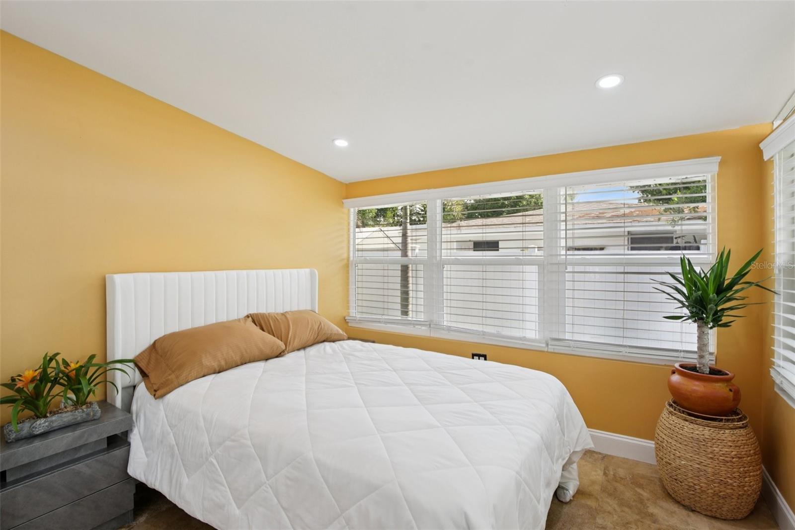 DE SOTO LAKES - Residential