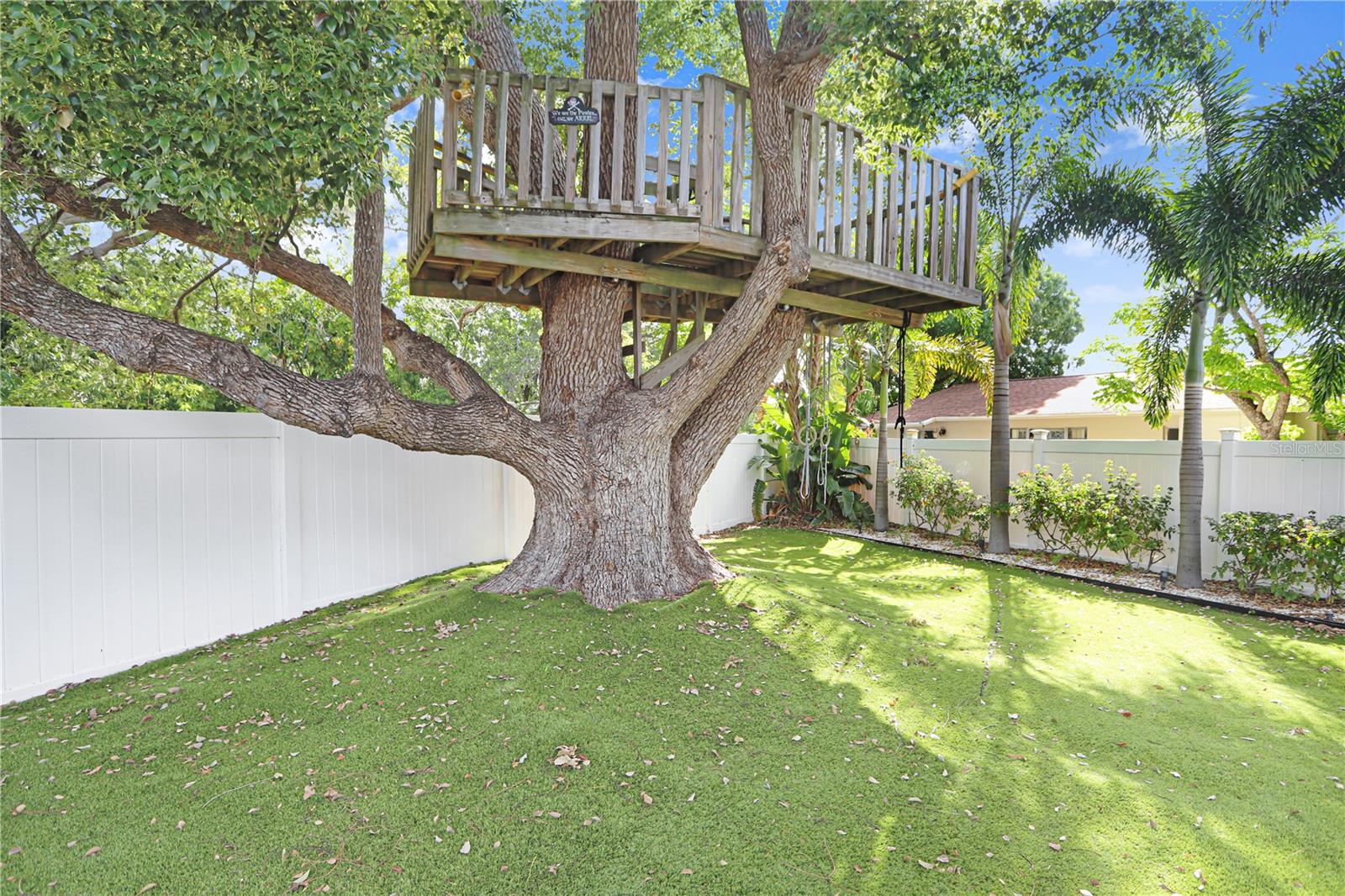 BAY CREST PARK UNIT 15 - Residential