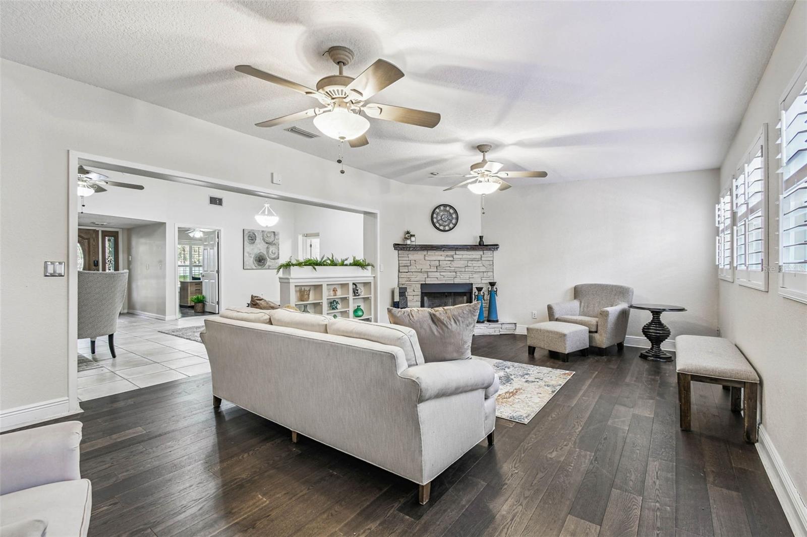 CARROLLWOOD SPGS UNIT 1 - Residential