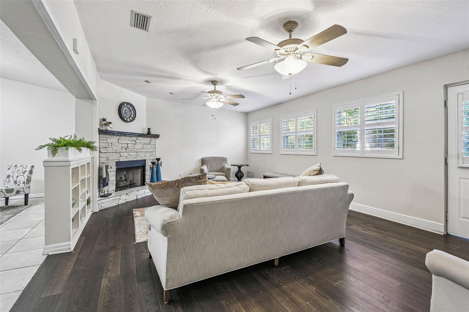 CARROLLWOOD SPGS UNIT 1 - Residential