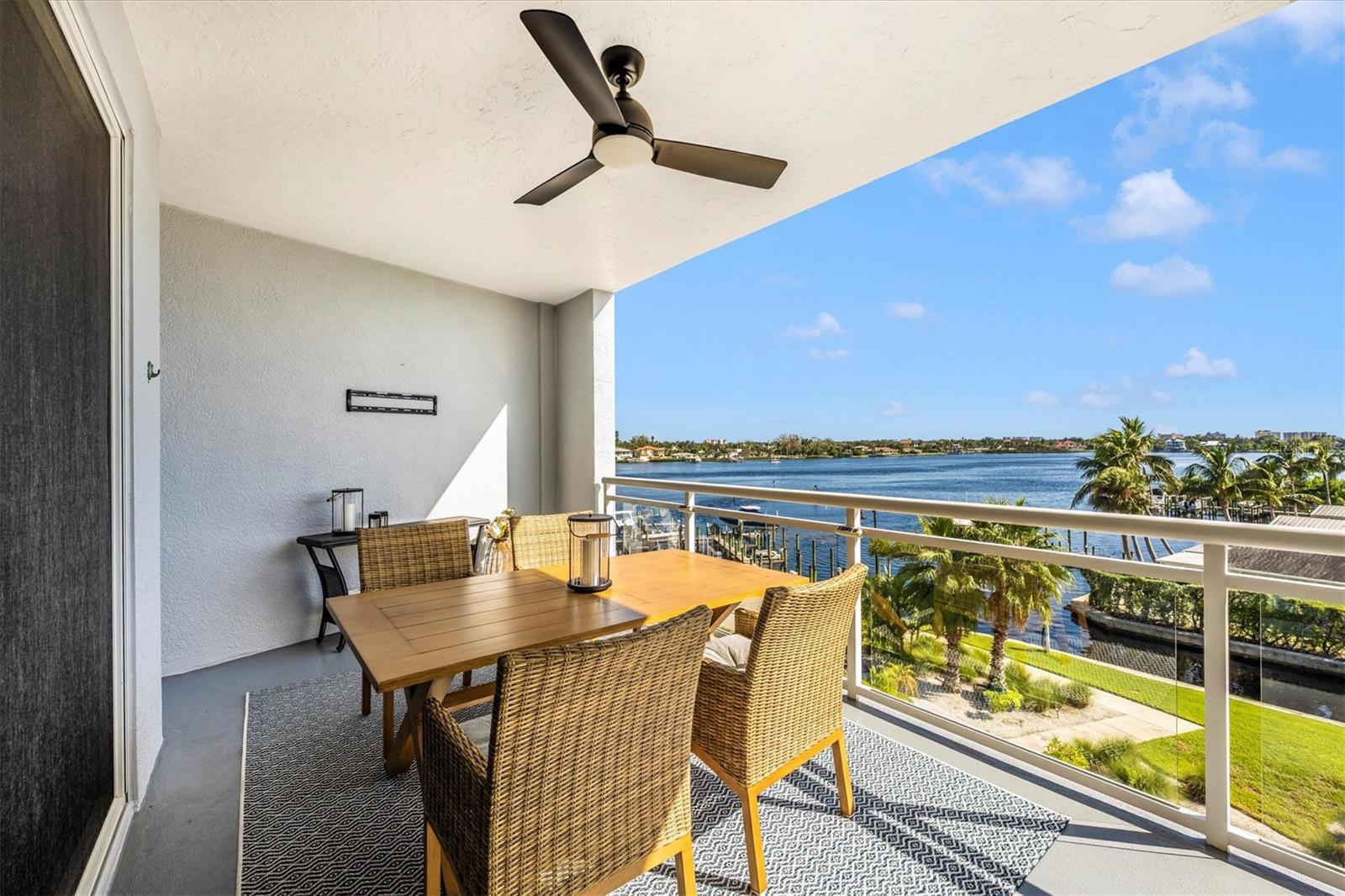 HARBOR VILLAS AT DONA BAY - Residential