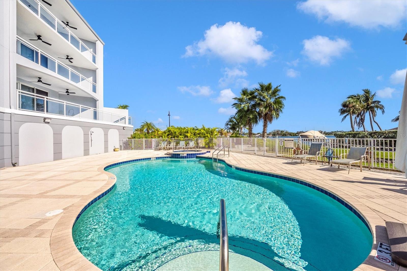 HARBOR VILLAS AT DONA BAY - Residential