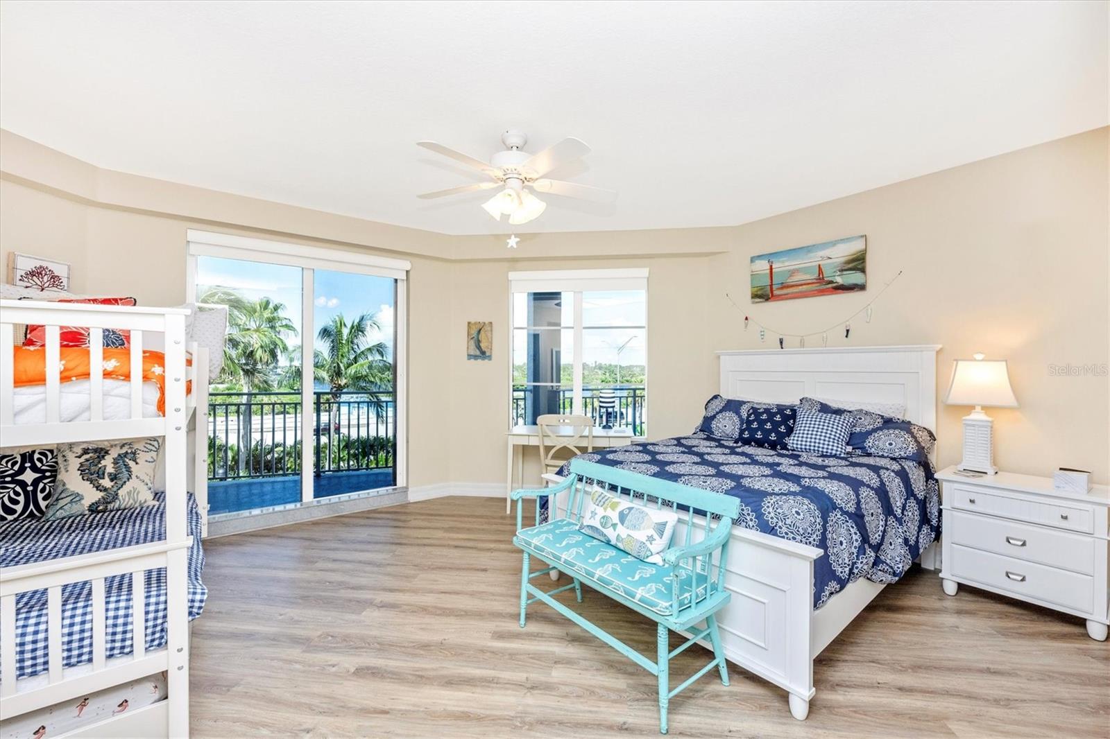 HARBOR VILLAS AT DONA BAY - Residential