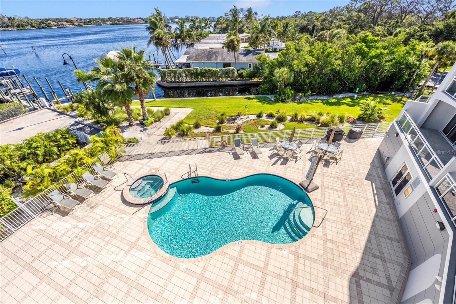 HARBOR VILLAS AT DONA BAY - Residential