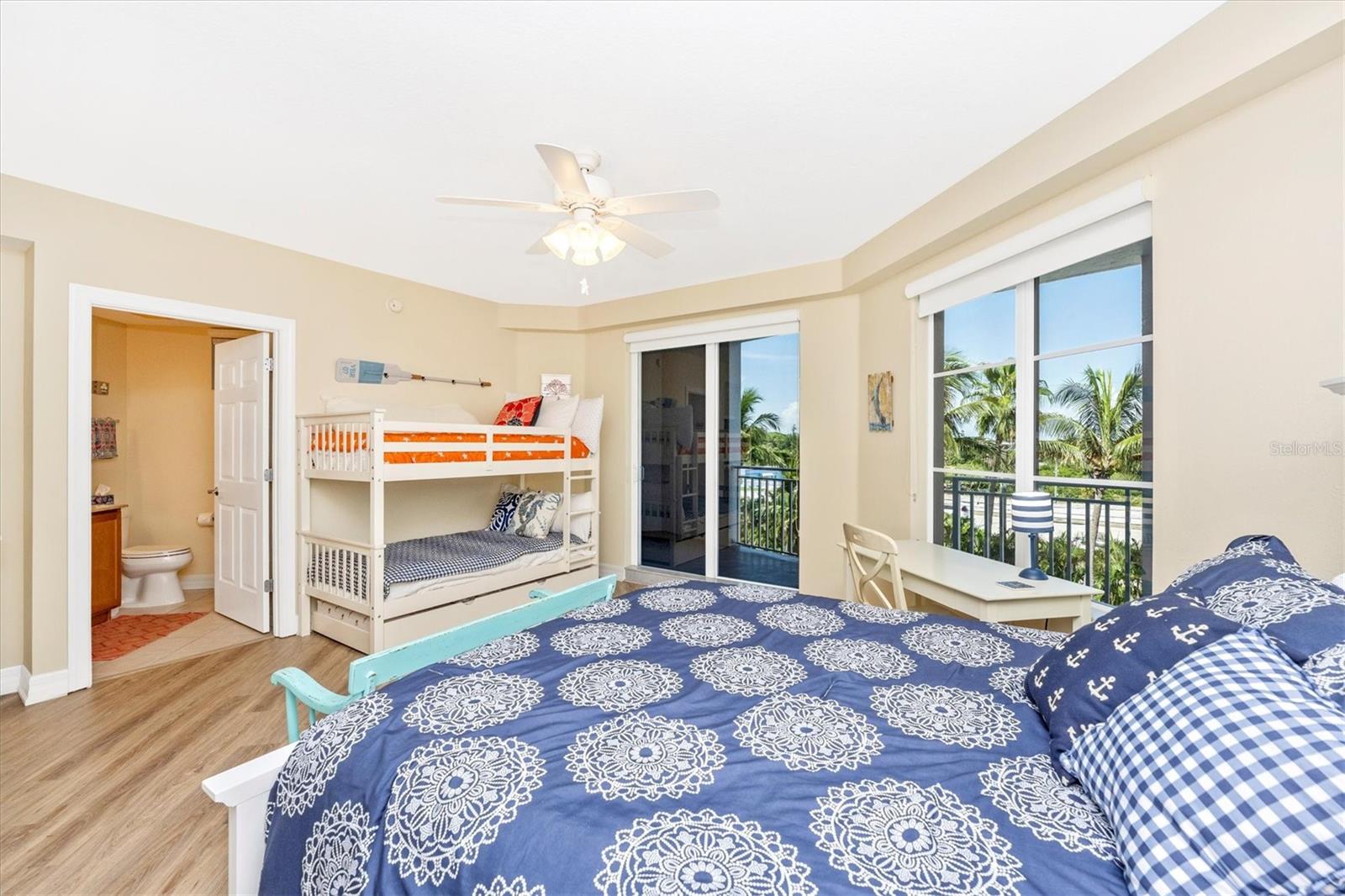 HARBOR VILLAS AT DONA BAY - Residential