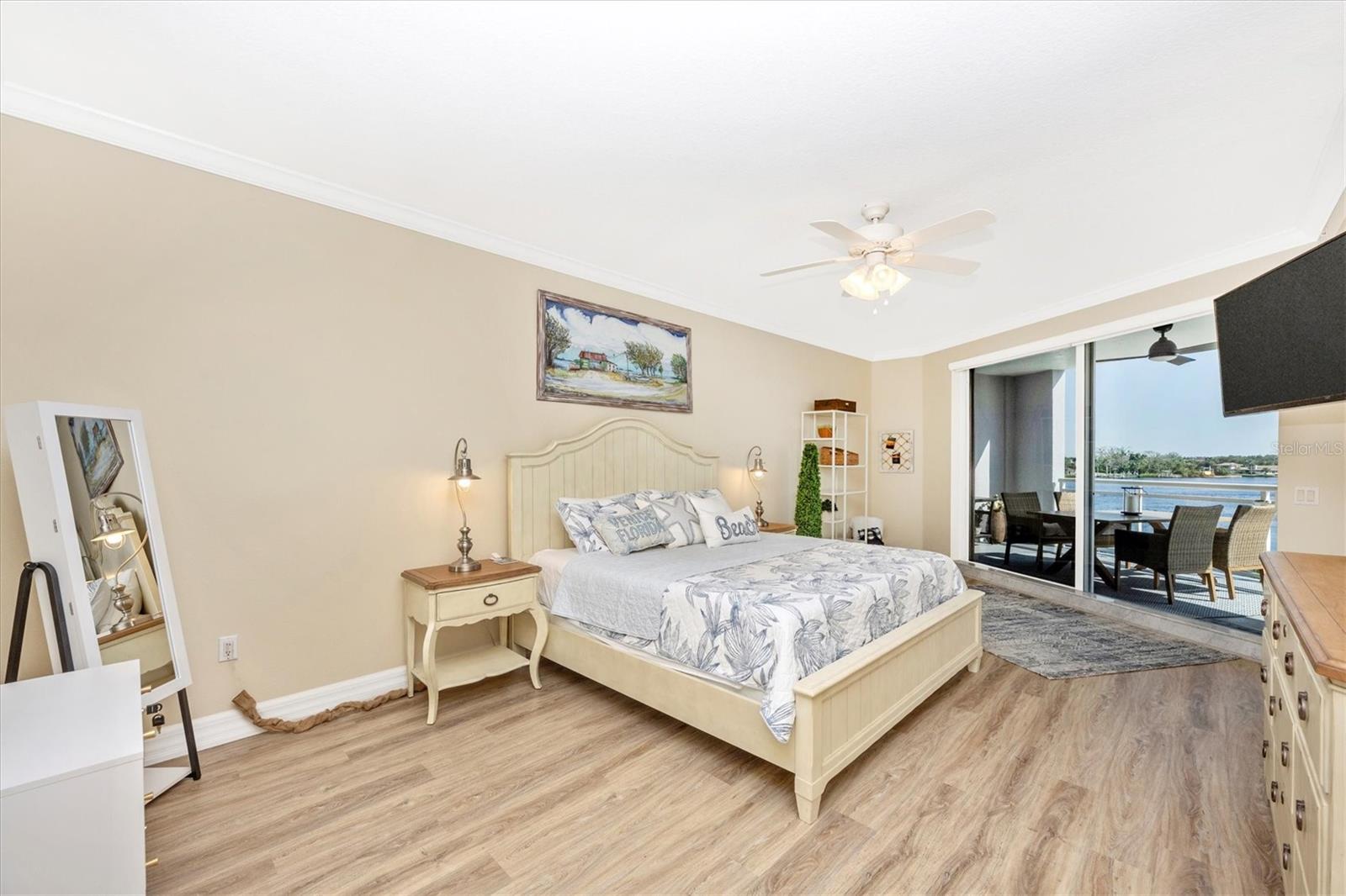HARBOR VILLAS AT DONA BAY - Residential