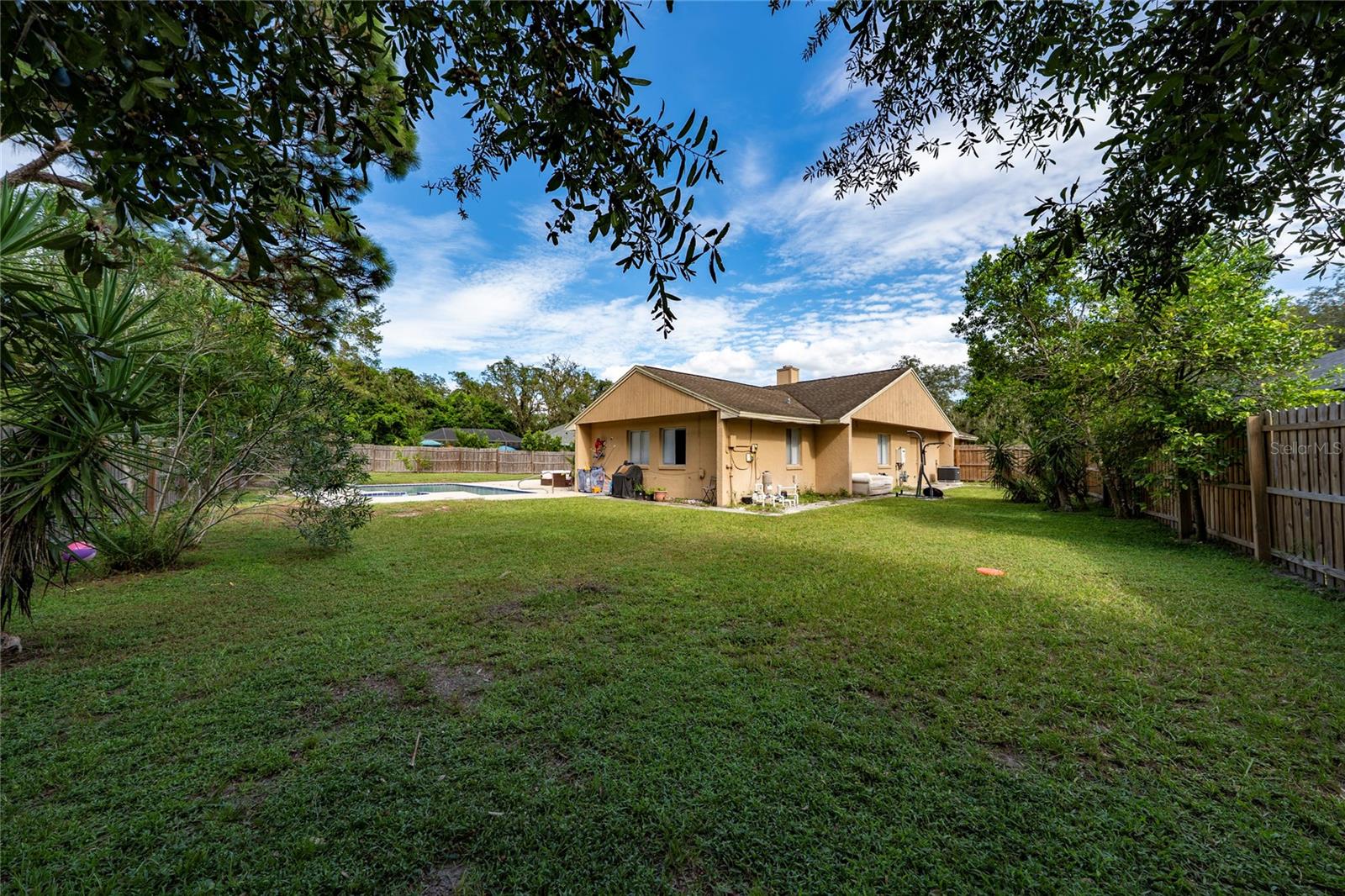 STERLING PARK UNIT 04 - Residential