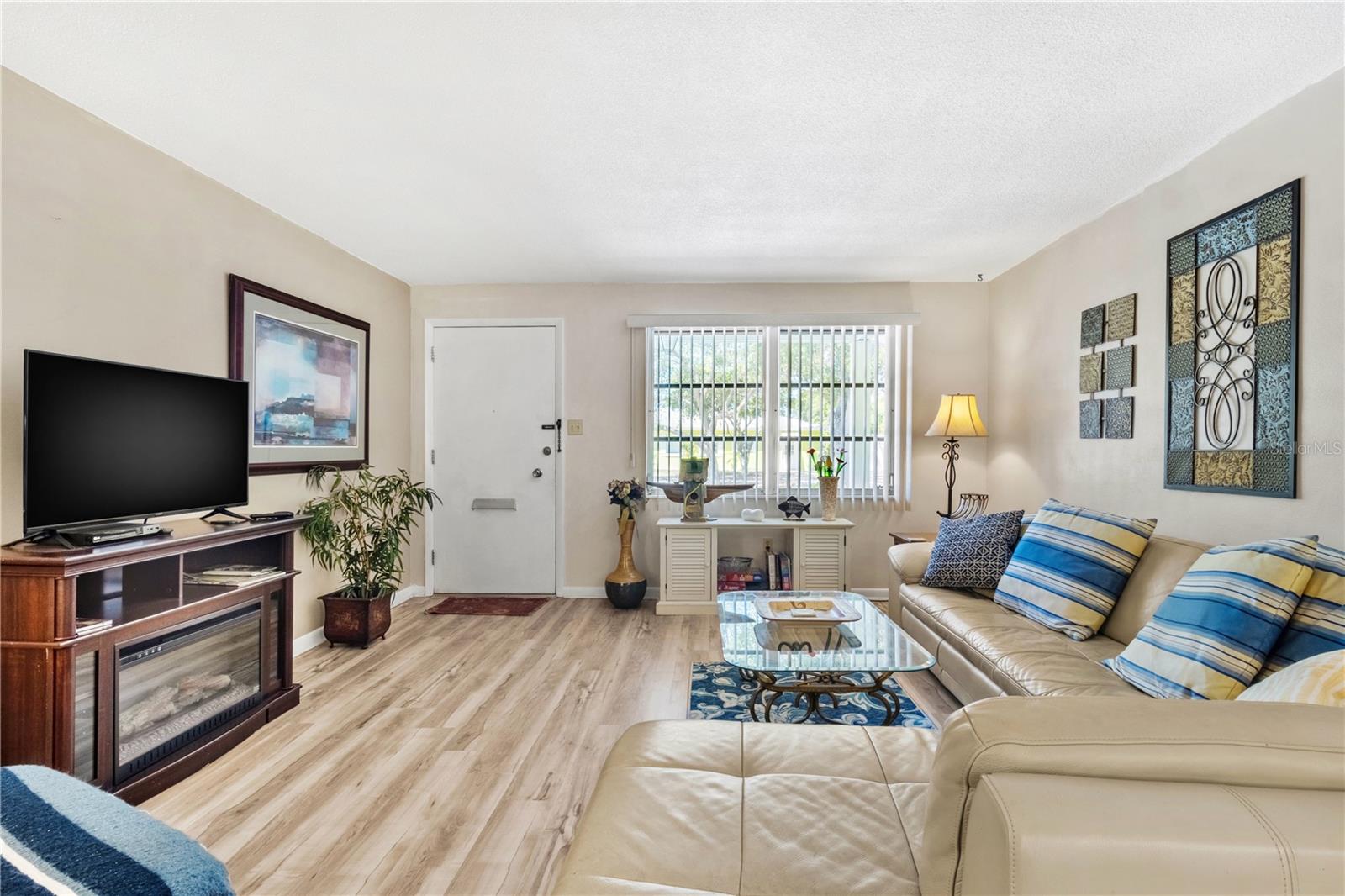 PLEASANT VIEW TERRACE 4TH ADD - Residential Lease