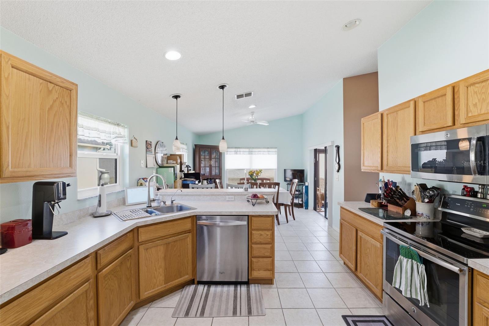 THE PRESERVES AT FAIRWAY OAKS - Residential