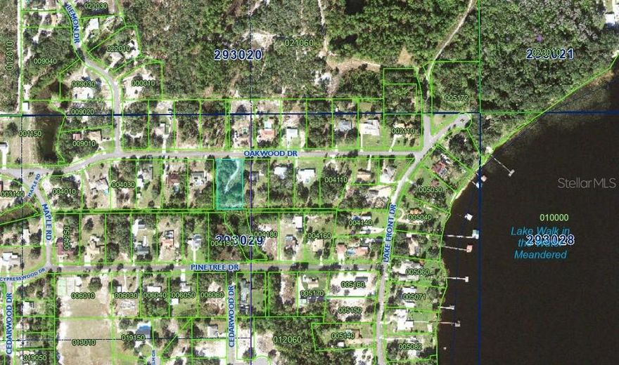 MOTIVATED SELLER! Nestled in the tranquil Walk-In-Water Lake Estates of Lake Wales, Florida, this 1-acre parcel offers the perfect canvas for your dream home. Situated just 10 miles east of Lake Wales, the community provides easy access to shopping, dining, and cultural attractions while maintaining a secluded, rural ambiance .
Residents enjoy direct access to Lake Weohyakapka (Lake Walk-In-Water), Polk County's largest lake spanning 7,528 acres. Renowned for its trophy largemouth bass fishing, the lake offers abundant opportunities for boating, fishing, and water sports . The optinal community HOA features a private boat ramp, fishing pier, and park, all accessible through an optional low-cost HOA. Surrounded by Florida's native flora and adjacent to the Lake Wales Ridge State Forest, this lot provides a peaceful setting with a connection to nature .
Compass