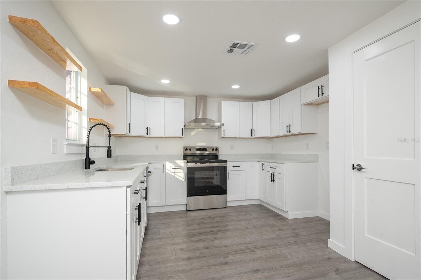 OLENO ESTATES - Residential