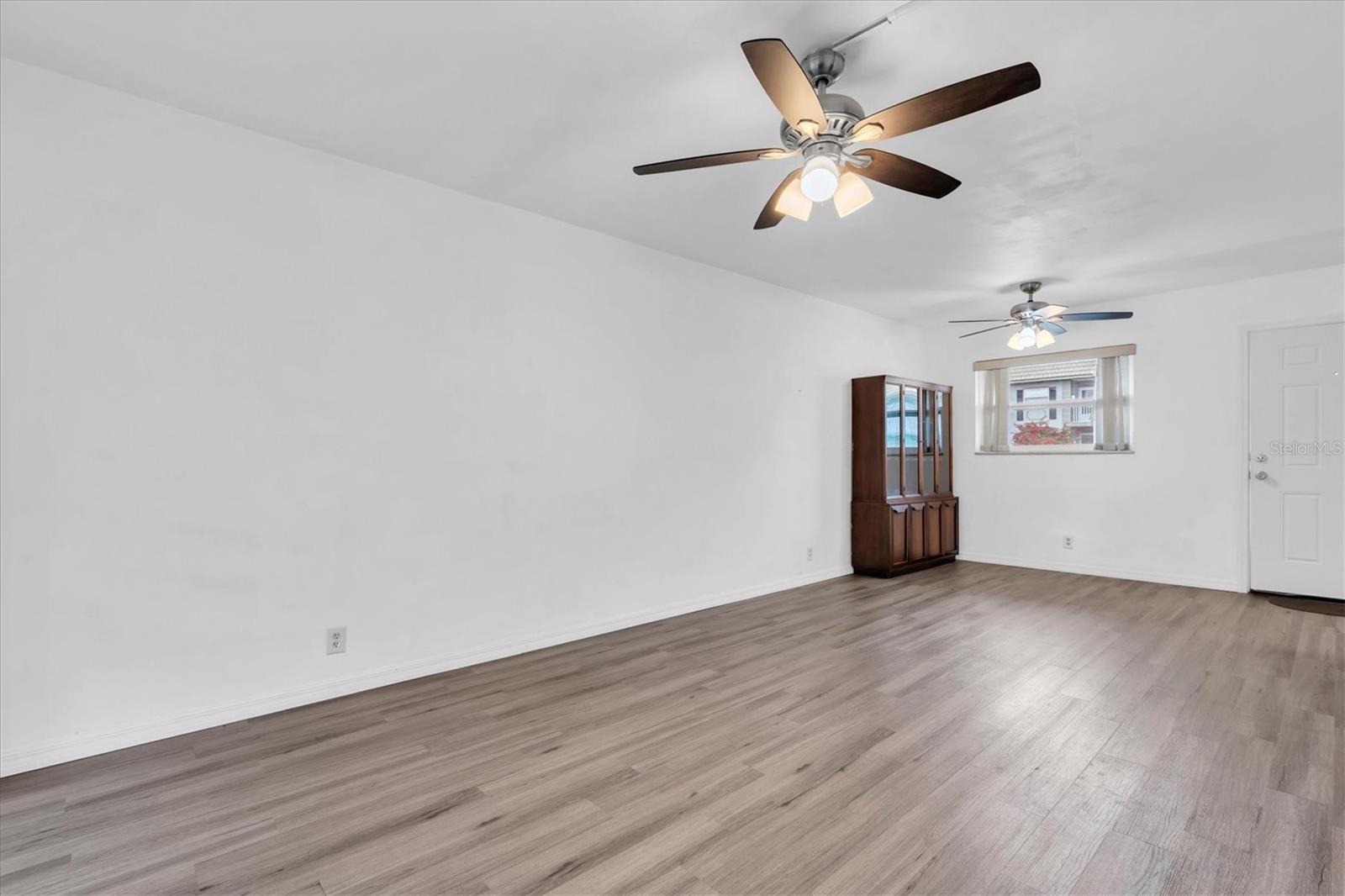 1433 S BELCHER ROAD B5