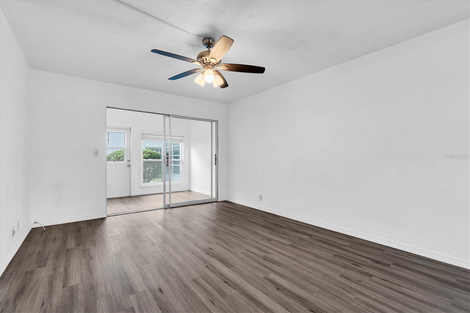 1433 S BELCHER ROAD B5