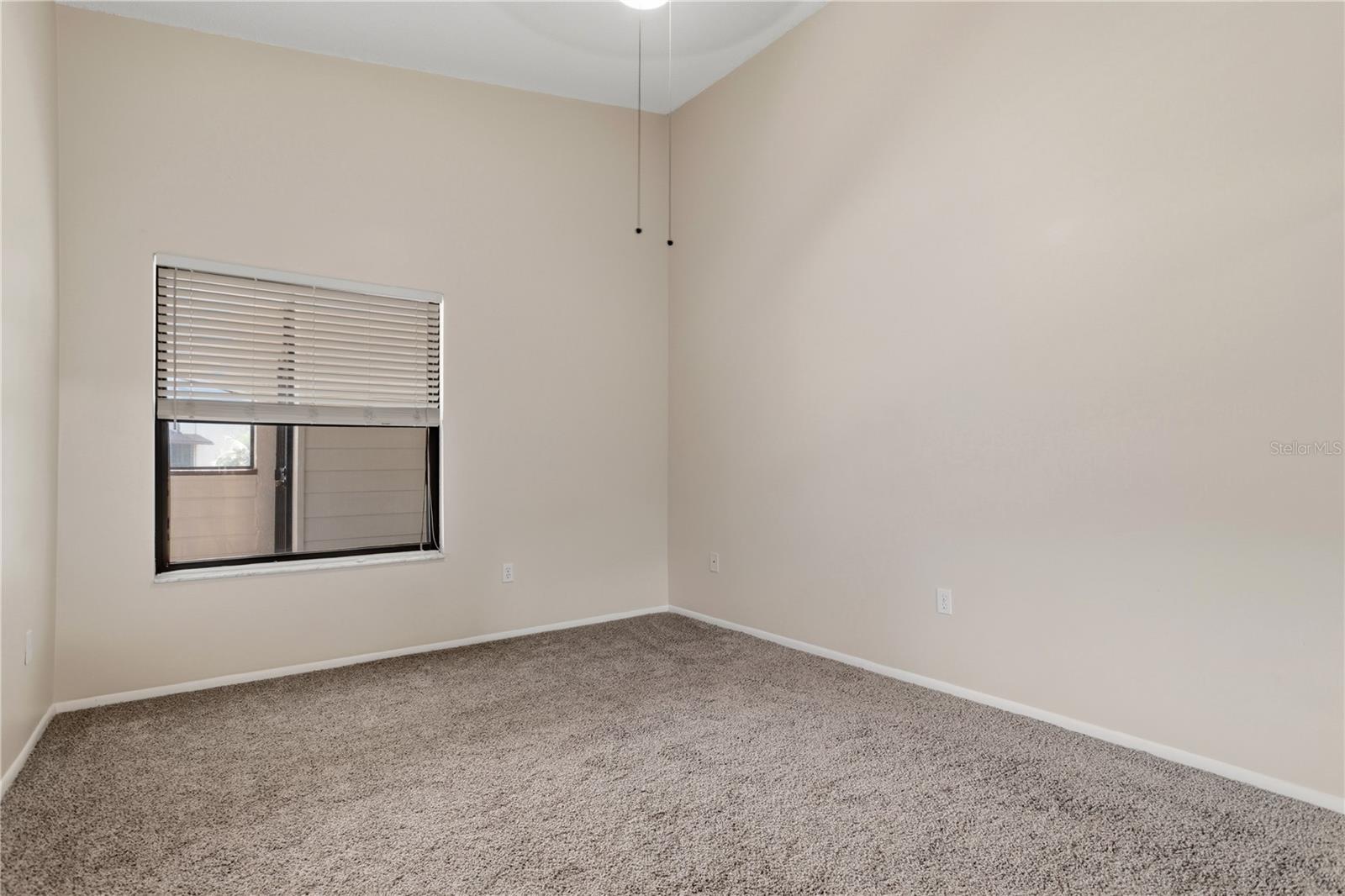 CENTRE COURT CONDO 01 PH 03 - Residential