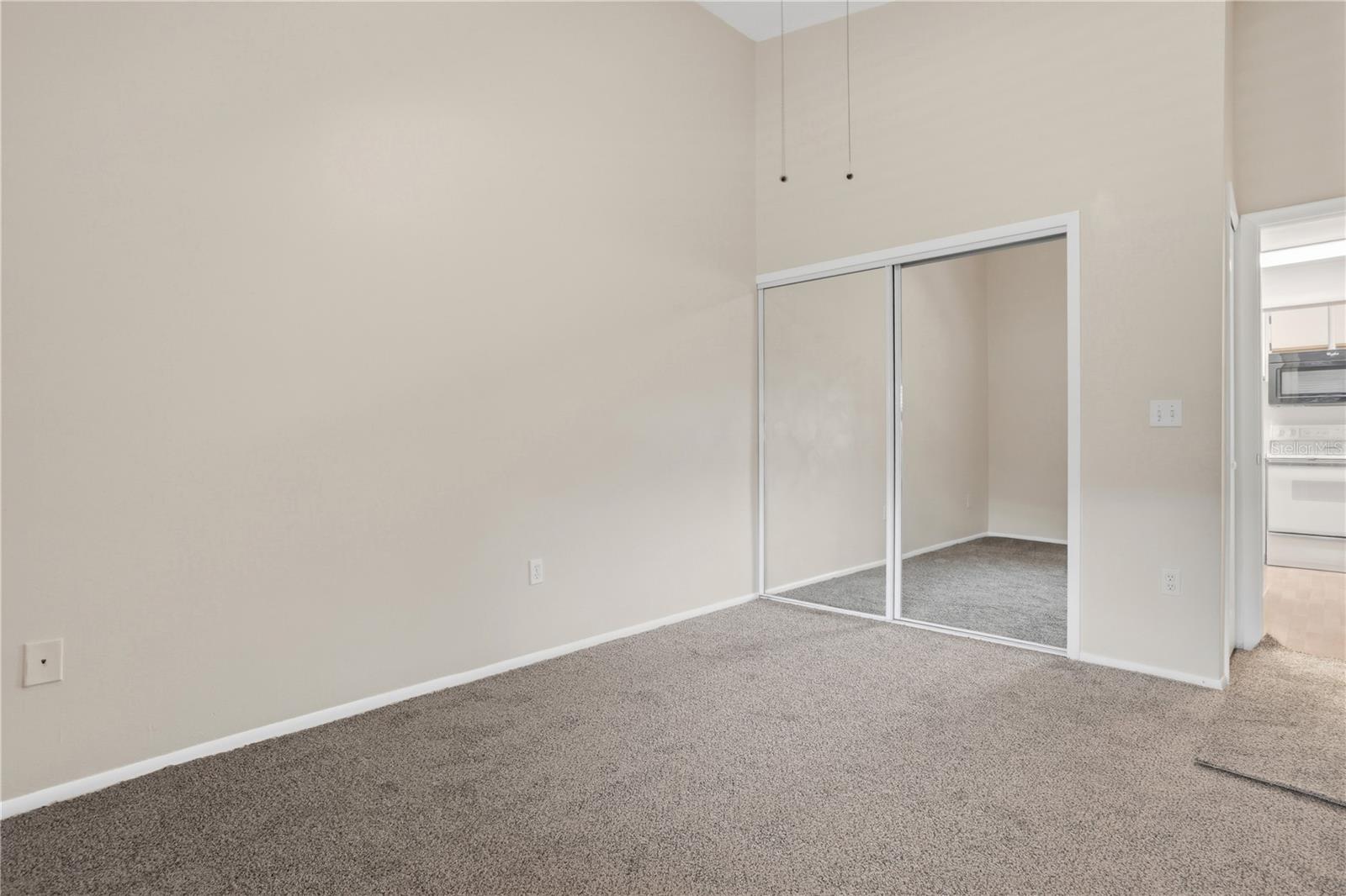CENTRE COURT CONDO 01 PH 03 - Residential