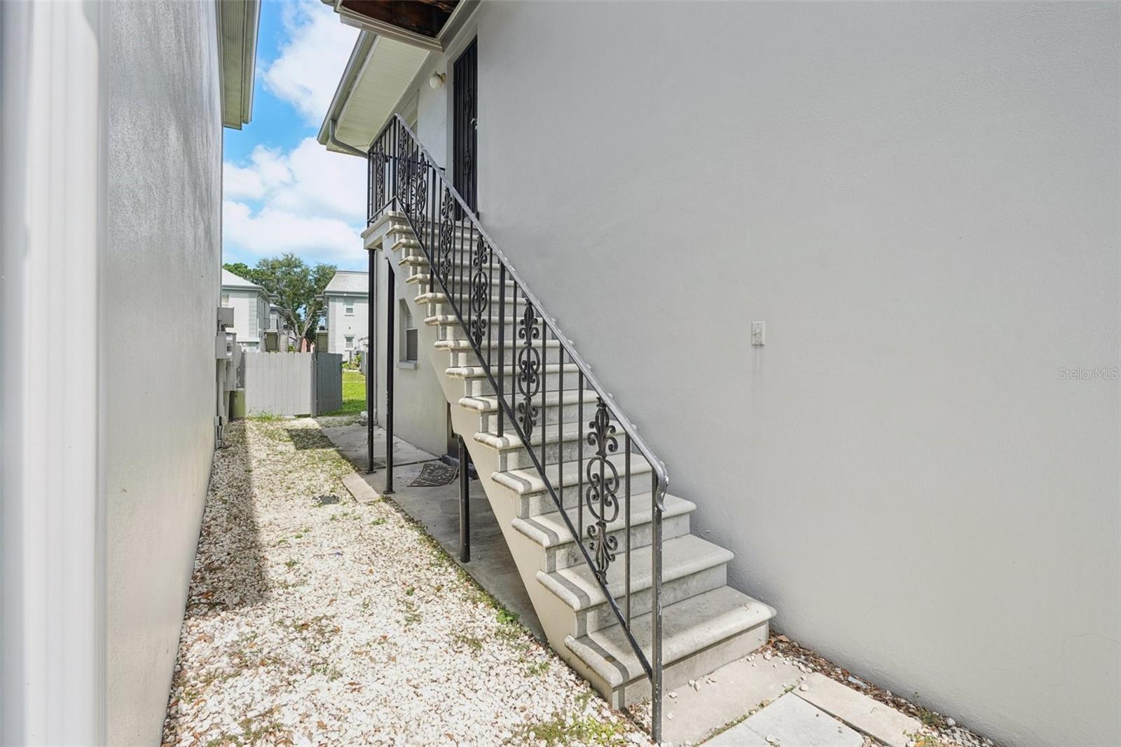 LES CHATEAUX CONDO - Residential